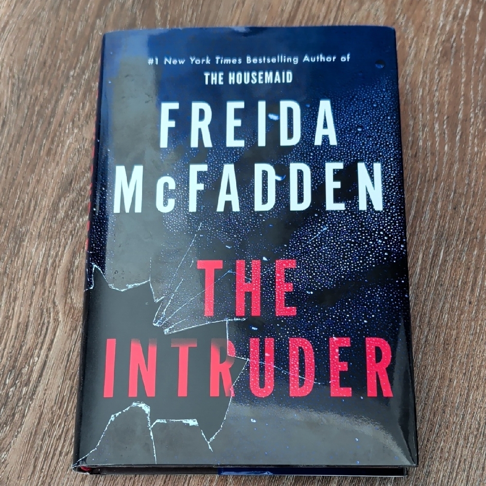 The Intruder by Freida McFadden Hardcover